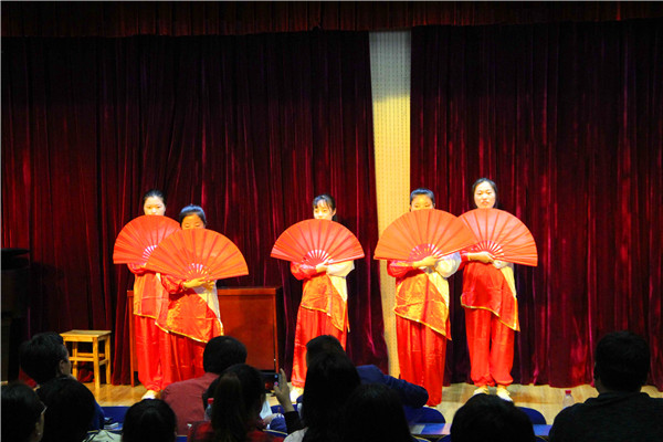 2017042614280465.jpg “小舞台·大梦想”第五场汇报演出成功举行